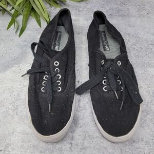 American Eagle by Payless | Black Eyelet Tie Laced Sneakers Size 7